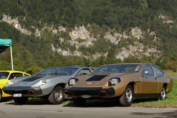 Zweimal Marcos Mantis nebeneinander, ein seltenes Zusammentreffen - British Car Meeting 2015 in Mollis