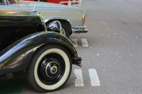 Image: Two Mercedes-Benz models, one built before and one after the war - at the 40th Oldtimer Meeting Baden-Baden 2016