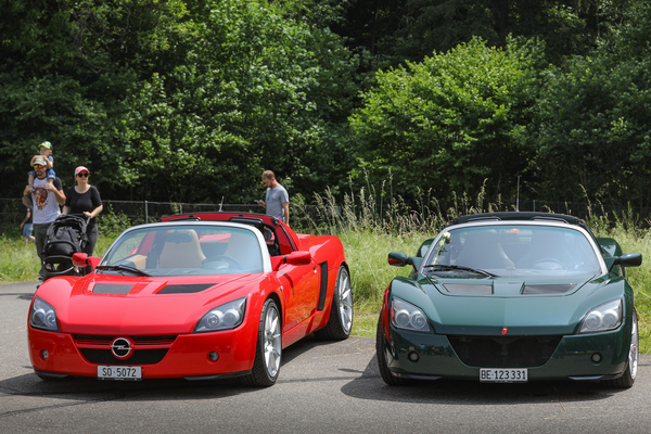 Zweimal Opel Speedster - auch die Rüsselsheimer konnten Mittelmotor - Youngtimer Stockental 2025