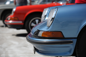 Zweimal Porsche 911 - früher waren sie eben nicht grau oder schwarz - Eindrücke DolderClassics vom 7. September 2014