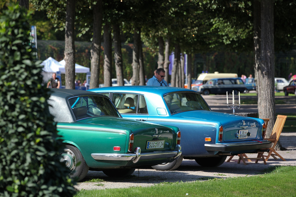 Zweimal Rolls-Royce Silver Shadow in unüblichen Farben - Classic-Gala Schwetzingen 2018