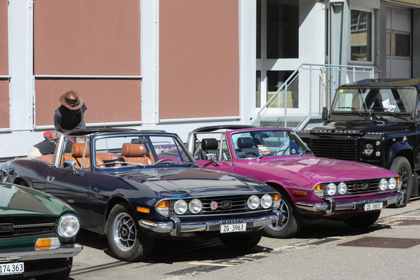 Zweimal Triumph Stag mit V8-Motor - British Car Meeting Motorworld Kemptthal 2025