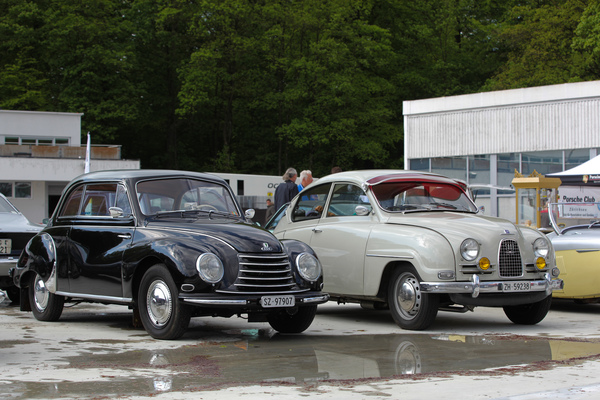 Zweitakt-Paarung mit demselben Motor, links DKW 3=6, rechts Saab 96 - Dolder Classics Mai 2019