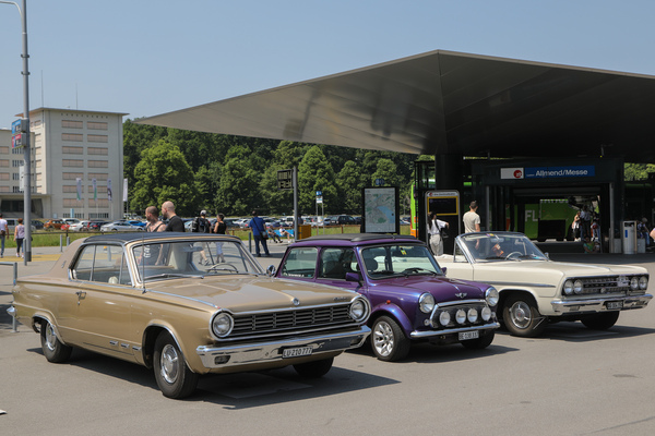 Between the Americans, the Mini looks even more compact - Swiss Classic World Lucerne 2023