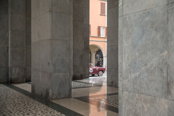 Zwischen den paar modernen, sowie ...