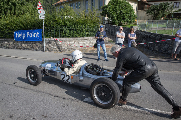 …alle anderen wurden noch kurz zum "help point" geschoben.