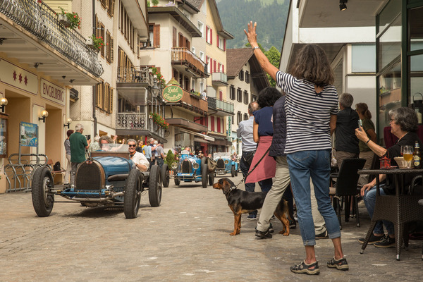 … alles freute sich über die vielen inzwischen fast 100 Jahre alten Autos.