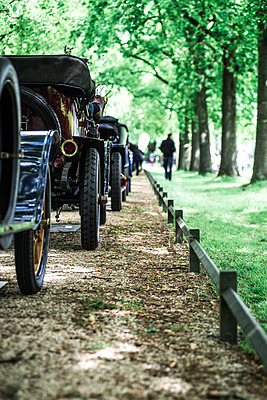 auf dem Schloss Dyck bei der Kronprinz Wilhelm Rasanz Fahrt 2013 - nur selten sieht man soviele Fahrzeuge zusammen, die vor dem ersten Weltkrieg gebaut wurden