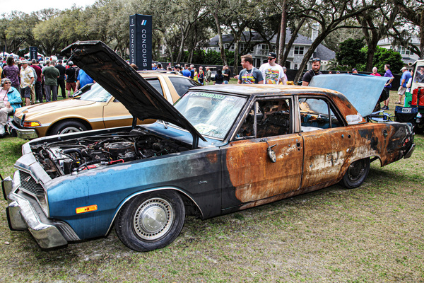 ... ausgebrannten Dodge Dart von 1975, der ...