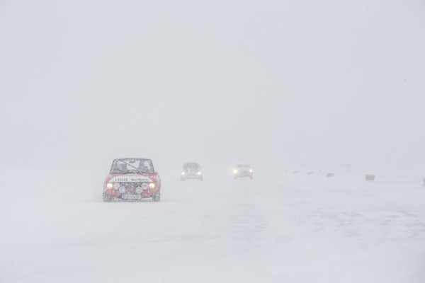 … bis zur kompletten weissen Wand, in kürzester Zeit abwechselten.