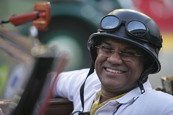 ... das Warten hat bald ein Ende und "Mann" freut sich auf seine Passagiere.