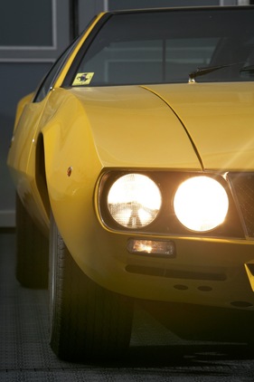 de Tomaso Mangusta (1970) - Amerikanische Modellle hatten Popup-Lichter vorne