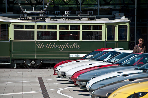 der Mazda-Club vor alter Strassenbahn - Impressionen von der Veranstaltung "Fantastic Plastic 2013"