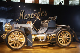 the successor to the racing car that Jellinek ordered - Mercedes Simplex
