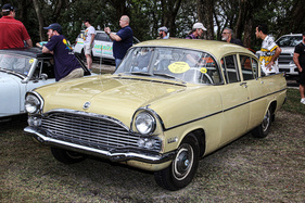 ... der im Amerika überaus rare britische GM-Vertreter Vauxhall Velox, ... (2023)