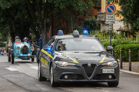... the "Guardia di Finanza", ...
