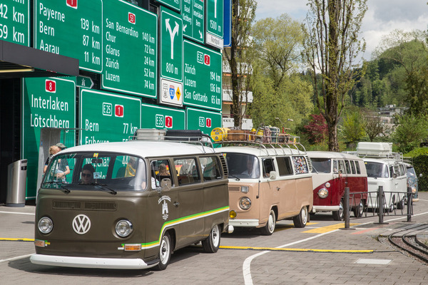 … doch einige haben es vielleicht etwas übertrieben, was schon bei dieser Kabelüberfahrt zum Stau führte.