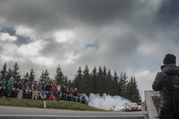 … gibt es am Berg bereits den ersten Vulkanausbruch. Aus die Maus!