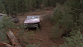 in den finalen Szenen geht es dem Auto arg an den Kragen - im Film "Pink Cadillac" von 1989