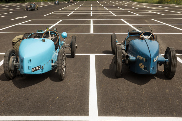 … ins Astronomische und das selbst in ...