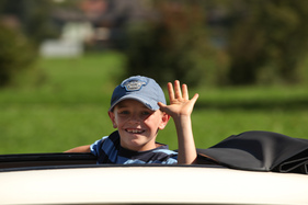 ja, so ein Stoff-Schiebedach ist doch eine tolle Sache - British Car Meeting 2015 in Mollis