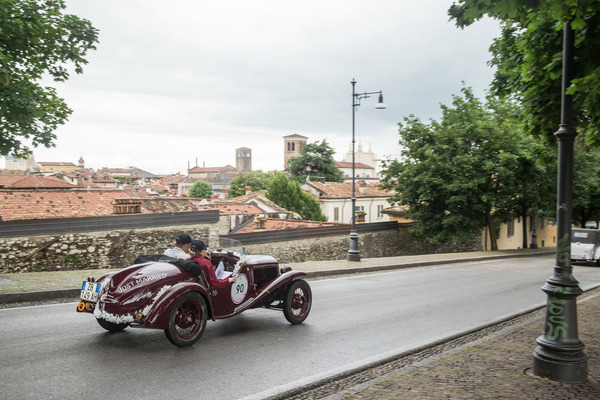… könnte diese Rallye zur ersten, ...