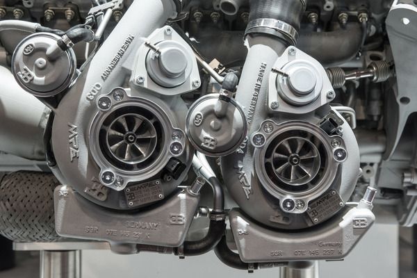 nein, sogar als vierfache Version beim Bugatti Chiron zum Einsatz.