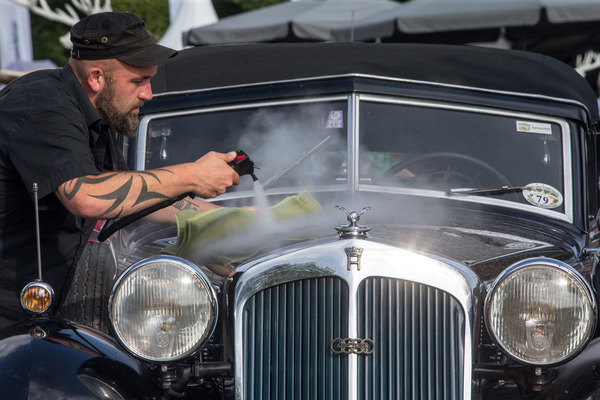 … oder aber neu mit sehr viel Dampf, …