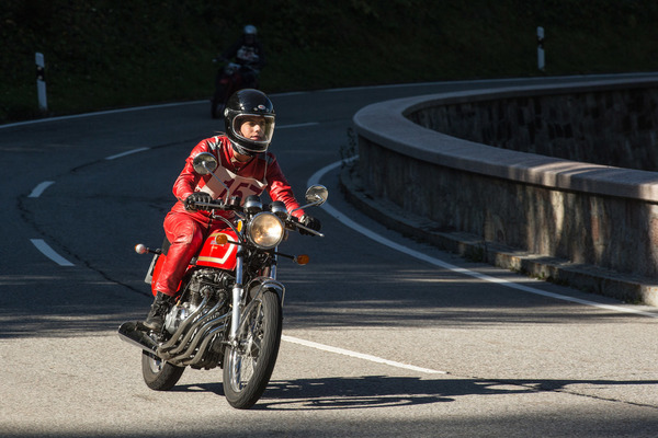 …oder auf einer Honda 400 Four von 1977.