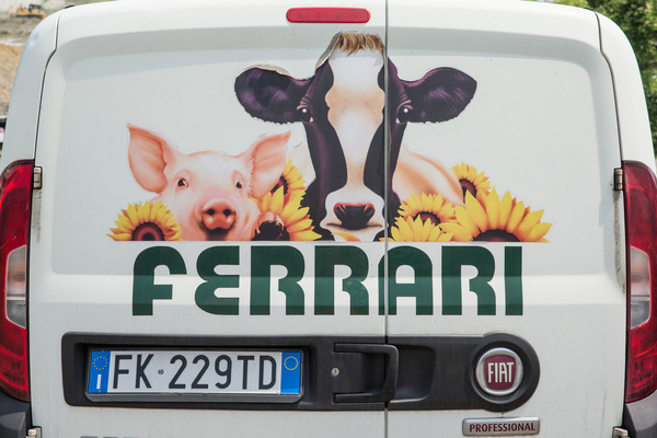 … schon wieder ein echter Agrar-Ferrari!