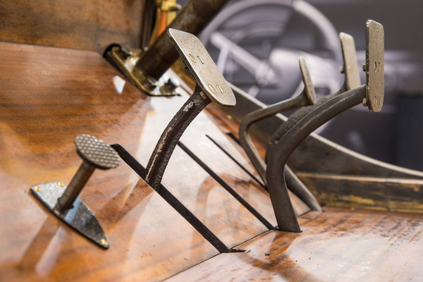 ... selbst die Pedalerie blieb davon nicht verschont.