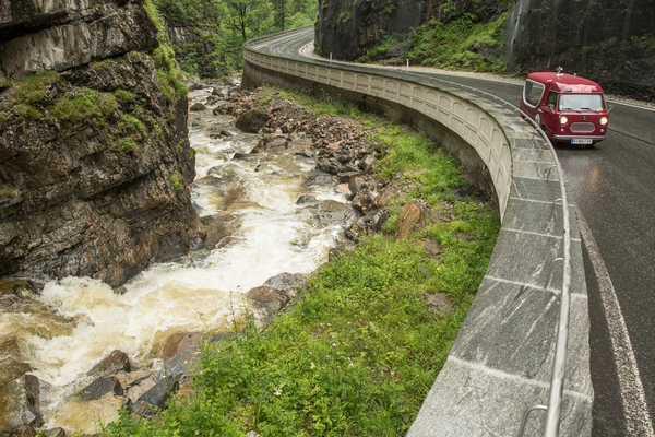 … so dass „ER" völlig nutzlos war.