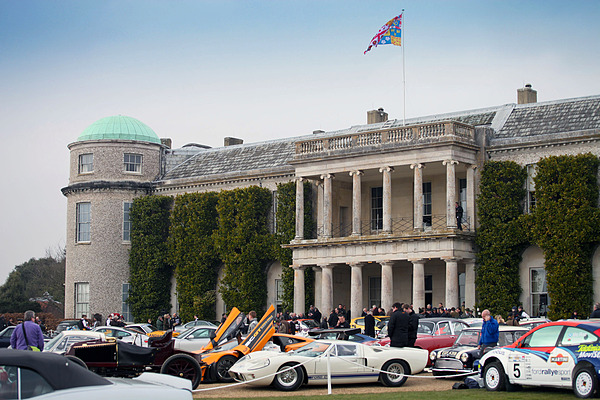 sportliches Gedränge am Goodwood Press Day 2013