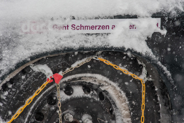 … um auf keinen Fall die Hände zu verletzen.