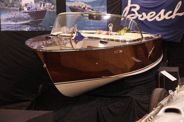 … und auch ein Boot dafrf nicht fehlen, hier ein Exemplar von Bösch - Techno Classica 2015