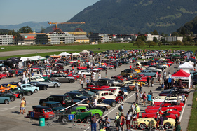 Bild … und dies ist nur die eine Hälfte des BCMs - British Car Meeting 2015 in Mollis