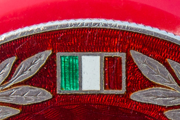 und dies von keinem geringeren als dem italienischen Spitzen-Juwelier “Bulgari".