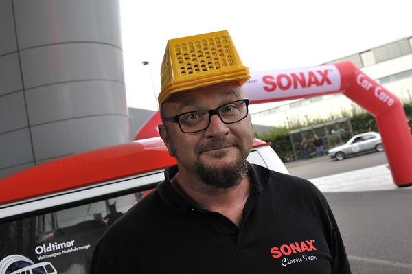 unorthodoxe Kopfbedeckung? - am letzten Tag der Creme21 2015 in Leipzig