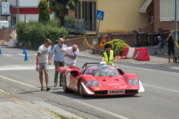 … verbrannte eine Stichflamme den Arm des Anschiebers.