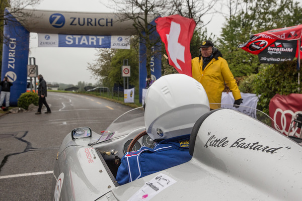 volle Konzentration des Rennfahrers am Start - GP Mutschellen 2016