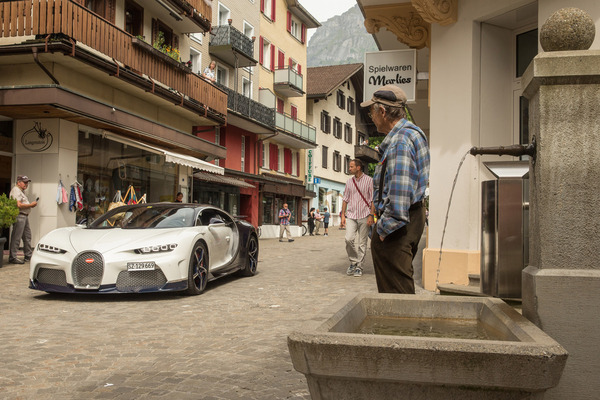 … während "Marlies" sich über den Verkauf des teuren Spielzeuges freuen konnte.