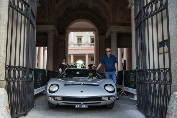 … während der Miura geschoben wurde.