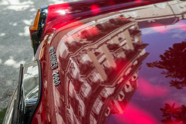 … während sich die komplette Umgebung im Lack spiegelte.