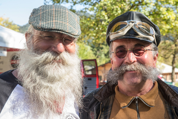 … was natürlich die alten Männer freut, deren Bärte …