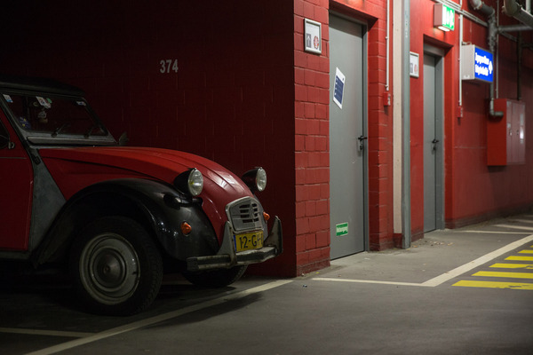 … wie auch in der Tiefgarage versteckt, ...