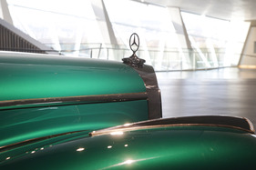 zu seiner Zeit das Coupé der Luxusklasse, der 300 S von Mercedes