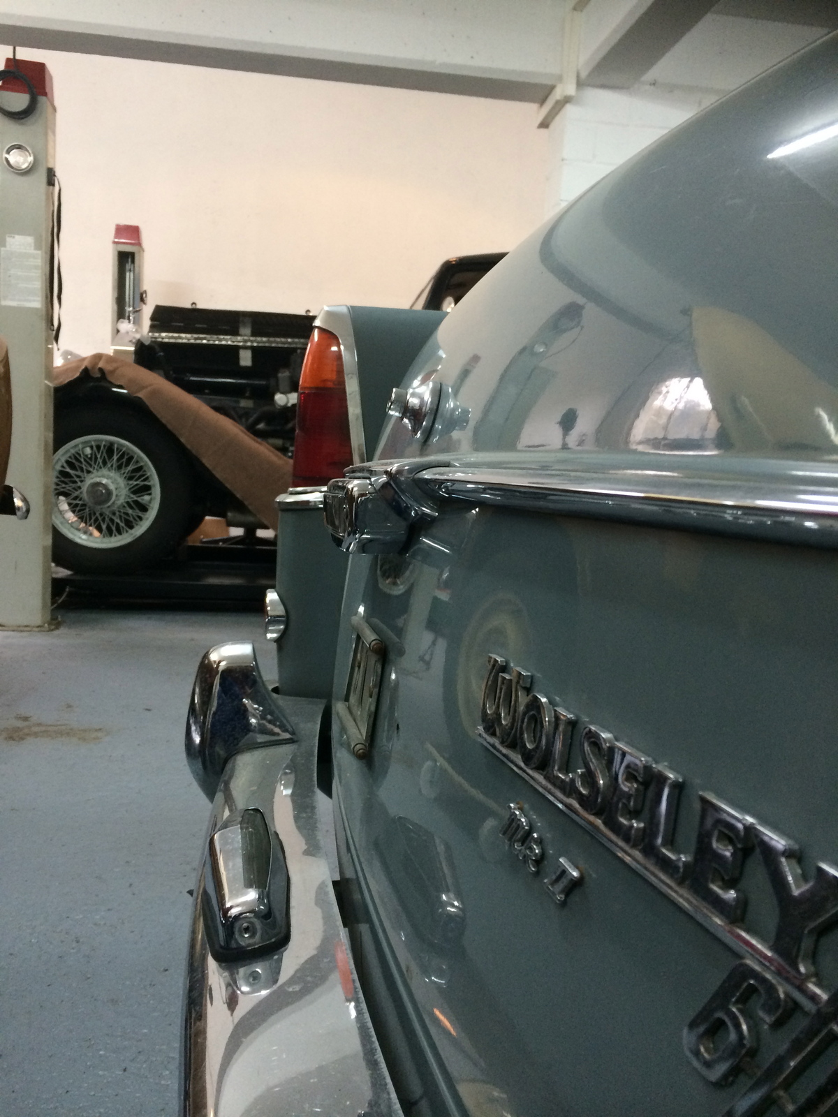 Henry & Stuart Oldtimer Services (Oldtimer-Händler & Spezialist)