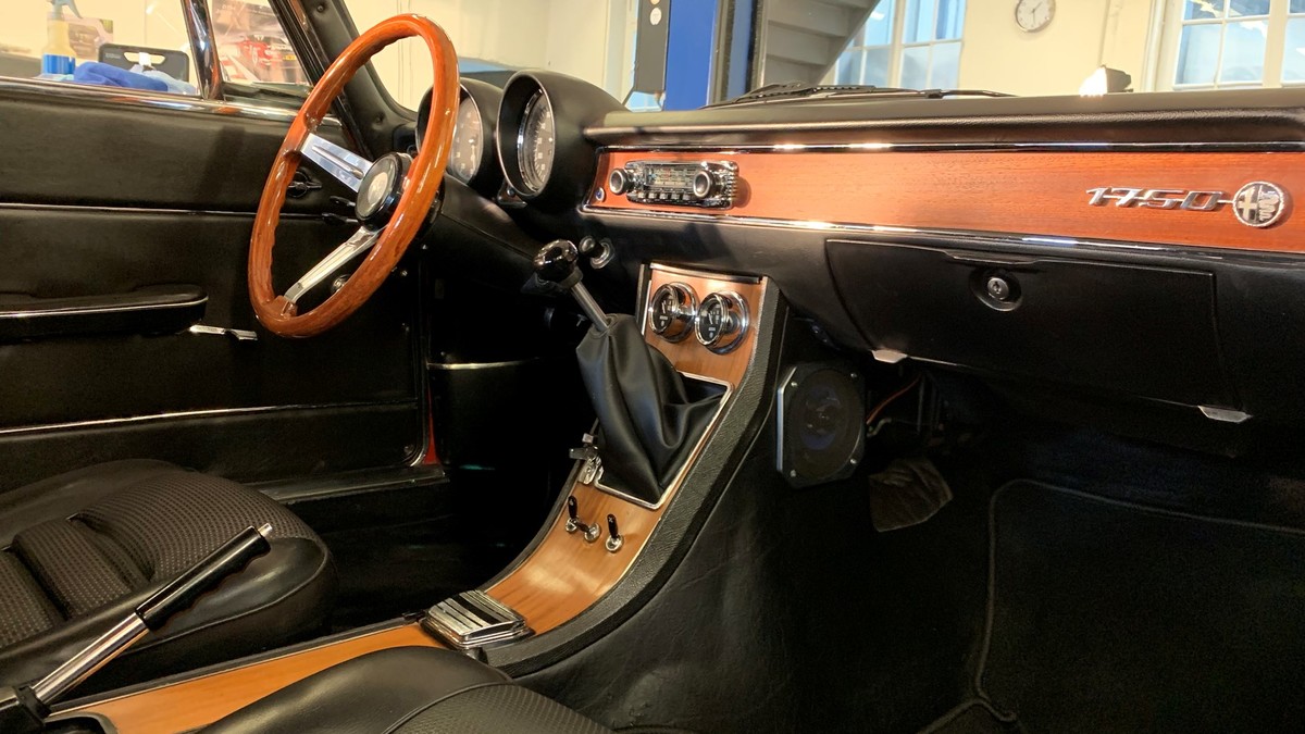 SCHWUNGRAD - Betreuung von Sportwagen, Cabriolet, Youngtimer und Oldtimer (Oldtimer-Spezialist)