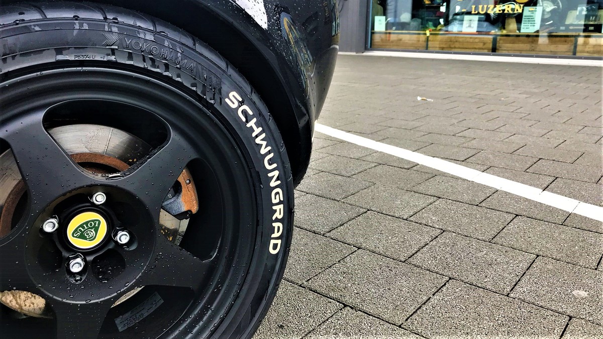 SCHWUNGRAD - Betreuung von Sportwagen, Cabriolet, Youngtimer und Oldtimer (Oldtimer-Spezialist)