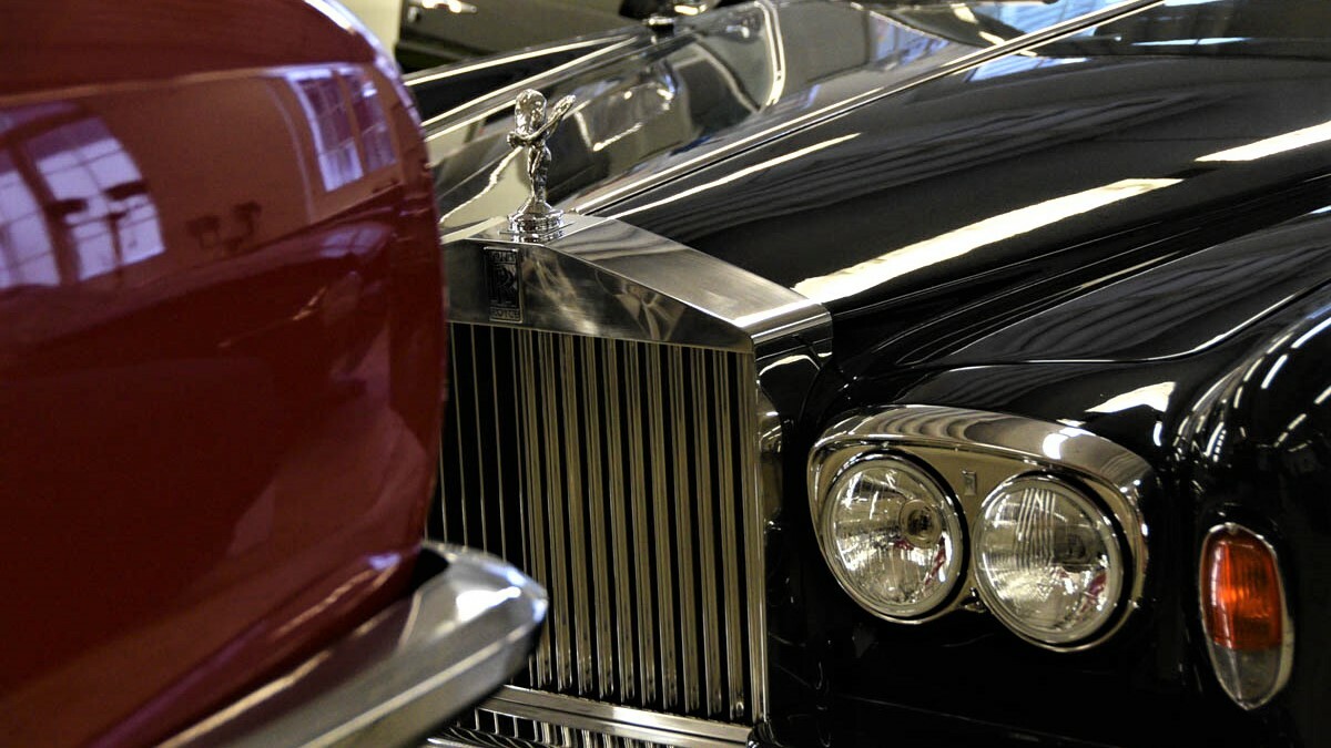 SCHWUNGRAD - Betreuung von Sportwagen, Cabriolet, Youngtimer und Oldtimer (Oldtimer-Spezialist)